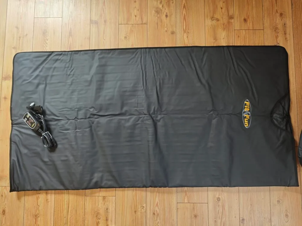 Saunatæppet pakket ud og klar til brug