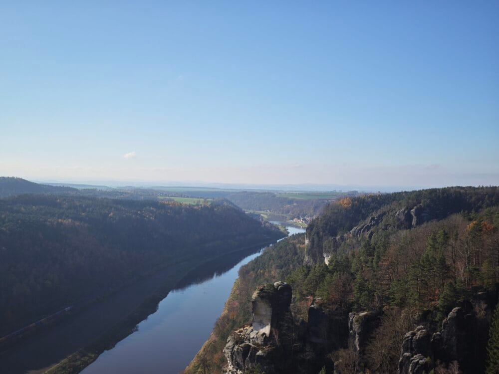 Udsigt over Swizz Saxon bjergene på en hike